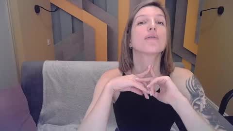 Snapshot of emilywalkers chatting on December 8, 10:30 am EmilyWalkers online show from December 8, 10:30 am
