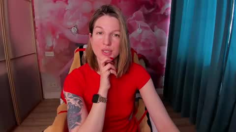 Snapshot of emilywalkers chatting on February 28, 8:09 am EmilyWalkers online show from February 28, 8:09 am