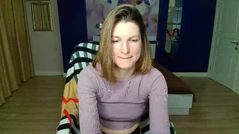 Snapshot of emilywalkers chatting on March 7, 7:05 pm EmilyWalkers online show from March 7, 7:05 pm