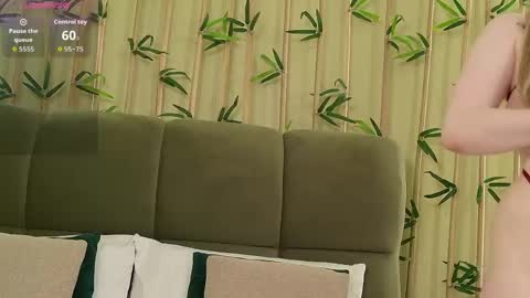 EmilyWess online show from March 12, 6:36 pm