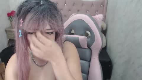 Snapshot of emilywildde chatting on December 21, 2:41 am Emily online show from December 21, 2:41 am