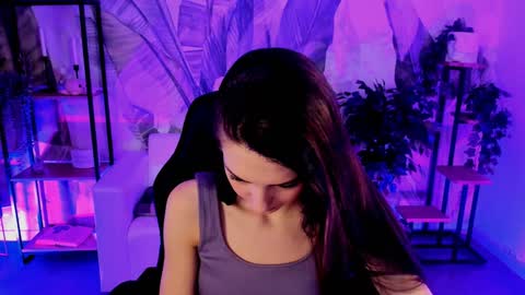 Emily online show from December 15, 6:18 am