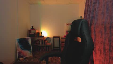 Emily online show from September 21, 9:00 am