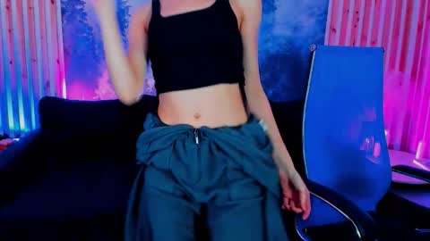 Emily online show from October 3, 8:33 am