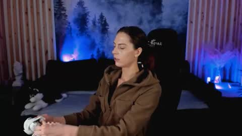 Emily online show from November 4, 8:13 am