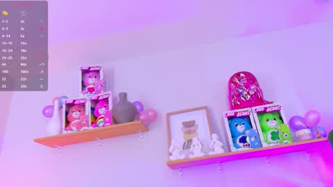 Emily Bank online show from December 15, 7:51 pm