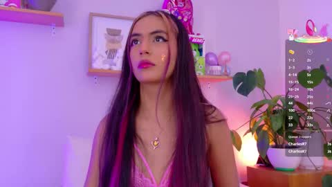 Emily Bank online show from December 20, 3:52 pm