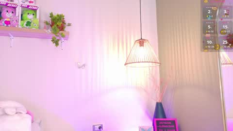 Emily Bank online show from May 8, 7:52 pm