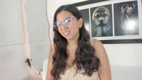 Snapshot of emilyy_cooperr chatting on September 27, 12:21 pm emilyy_cooperr online show from September 27, 12:21 pm