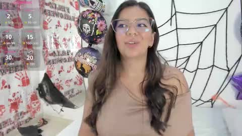 Snapshot of emilyy_cooperr chatting on October 11, 12:15 pm emilyy_cooperr online show from October 11, 12:15 pm