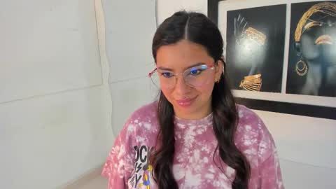 Snapshot of emilyy_cooperr chatting on December 3, 12:03 pm emilyy_cooperr online show from December 3, 12:03 pm