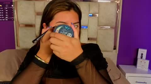 emilyy_cooperr online show from April 30, 12:22 pm