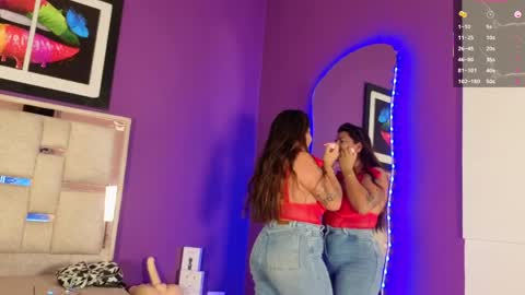 emilyy_cooperr online show from May 20, 12:11 pm