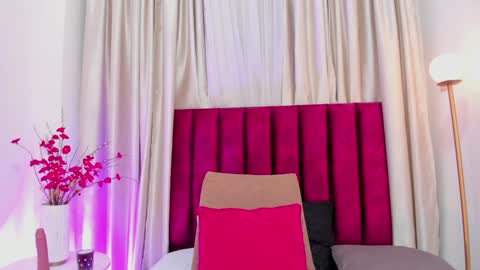 Emilyy Watson online show from January 21, 2:48 pm