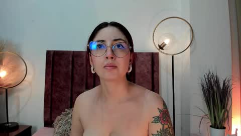 Emilyy Watson online show from February 28, 11:36 am