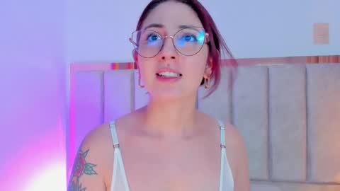 Emilyy Watson online show from September 10, 12:21 am