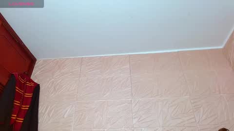 emilyzans07 online show from October 26, 7:20 pm