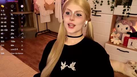 emimiy online show from October 8, 8:23 am