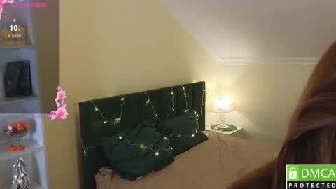 Snapshot of emina_woody chatting on December 21, 6:15 pm Tracy online show from December 21, 6:15 pm