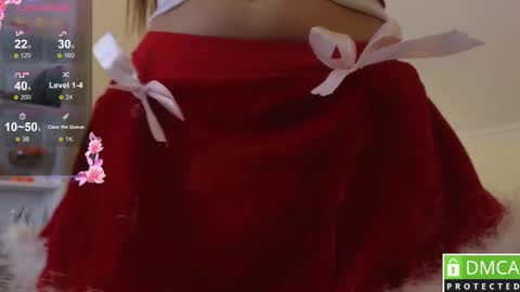 Snapshot of emina_woody chatting on December 22, 10:07 pm Tracy online show from December 22, 10:07 pm