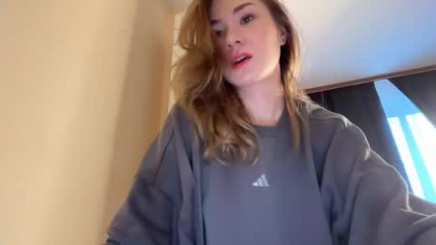 Snapshot of eminemswife chatting on April 25, 7:22 am Nadya online show from April 25, 7:22 am