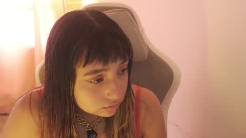 Snapshot of emitaa17228 chatting on December 19, 7:10 pm emma online show from December 19, 7:10 pm