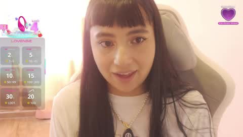 Snapshot of emitaa17228 chatting on March 30, 7:04 pm emma online show from March 30, 7:04 pm