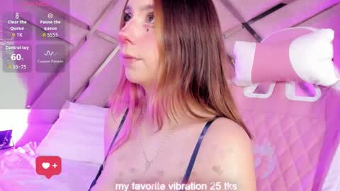 Snapshot of emma__copper chatting on March 17, 12:52 pm emaa online show from March 17, 12:52 pm