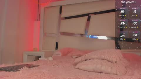 emma__js_ online show from May 13, 9:06 am