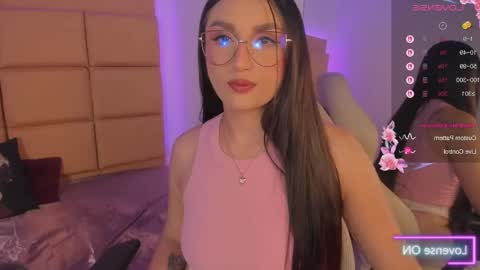 emma__js_ online show from May 14, 7:53 pm