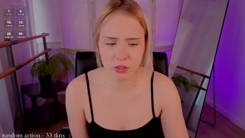 Molly online show from March 22, 2:20 pm