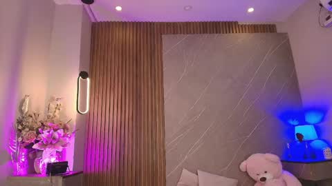 emma__rose1 online show from May 19, 3:13 am