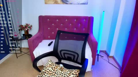 emma__rosss online show from May 18, 4:07 am