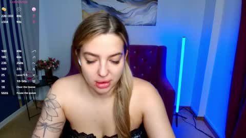 emma__rosss online show from May 19, 2:18 am