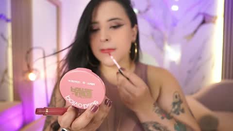 emma__walkerr_ online show from May 12, 7:11 pm