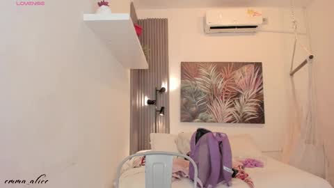 Snapshot of emma_alice_ chatting on September 20, 12:06 pm Alice online show from September 20, 12:06 pm