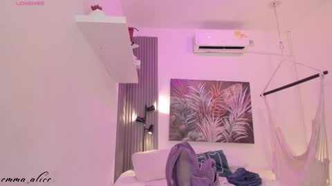 Snapshot of emma_alice_ chatting on October 2, 12:01 pm Alice online show from October 2, 12:01 pm