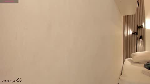 Snapshot of emma_alice_ chatting on October 6, 12:02 pm Alice online show from October 6, 12:02 pm