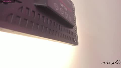 Snapshot of emma_alice_ chatting on October 15, 12:05 pm Alice online show from October 15, 12:05 pm