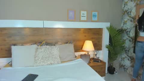 Emma  online show from March 5, 12:00 pm