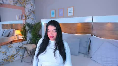 Snapshot of emma_bakker_ chatting on February 25, 10:47 am Emma online show from February 25, 10:47 am