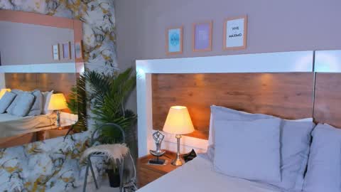 Snapshot of emma_bakker_ chatting on February 26, 5:17 am Emma online show from February 26, 5:17 am