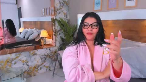 Snapshot of emma_bakker_ chatting on March 9, 6:12 pm Emma online show from March 9, 6:12 pm