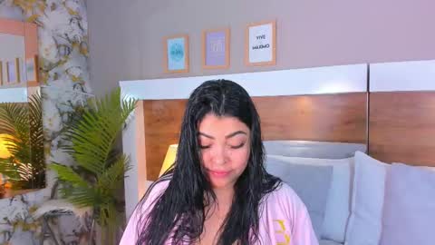 Snapshot of emma_bakker_ chatting on March 12, 9:48 am Emma online show from March 12, 9:48 am