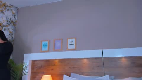 Snapshot of emma_bakker_ chatting on March 18, 10:40 am Emma online show from March 18, 10:40 am