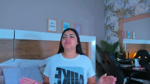 Emma  online show from May 12, 7:05 am