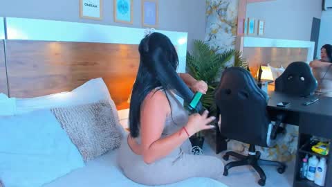 Emma  online show from May 13, 7:50 am