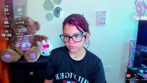 emma_boo_ online show from March 1, 5:37 pm