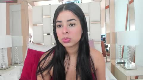 Snapshot of emma_castilloo chatting on March 1, 8:53 pm Emma Castillo online show from March 1, 8:53 pm
