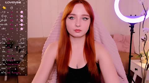  Emma   online show from December 12, 5:42 am